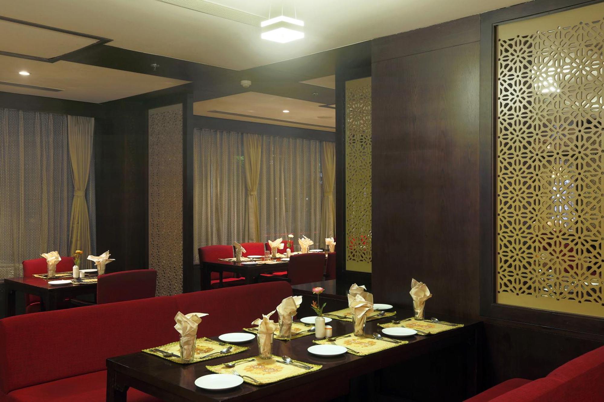Vesta Grand Central Udaipur Exterior foto